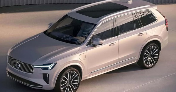 Volvo XC90 facelift sắp đến Đông Nam Á: Màn 11,9inch, chạy 70km không cần xăng, động cơ không đổi