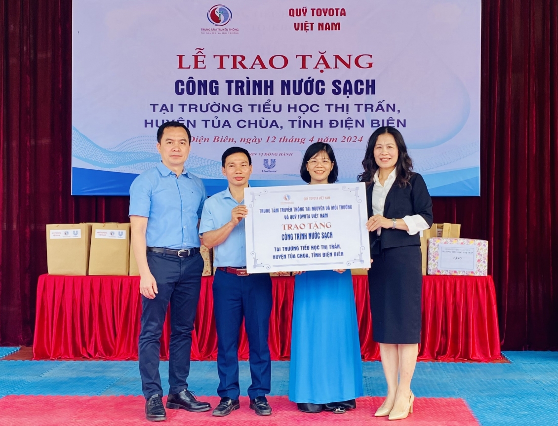 Quỹ Toyota Việt Nam bàn giao công trình nước sạch tại Điện Biên