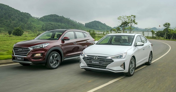 Ngày này năm xưa: Bộ đôi Elantra, Tucson cùng ra mắt, đều giảm doanh số nhưng vị thế hoàn toàn trái ngược