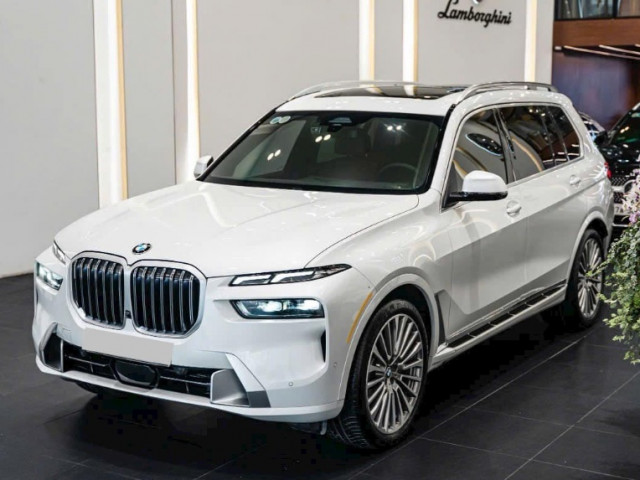 BMW X7 được đại lý ưu đãi lên đến 800 triệu đồng