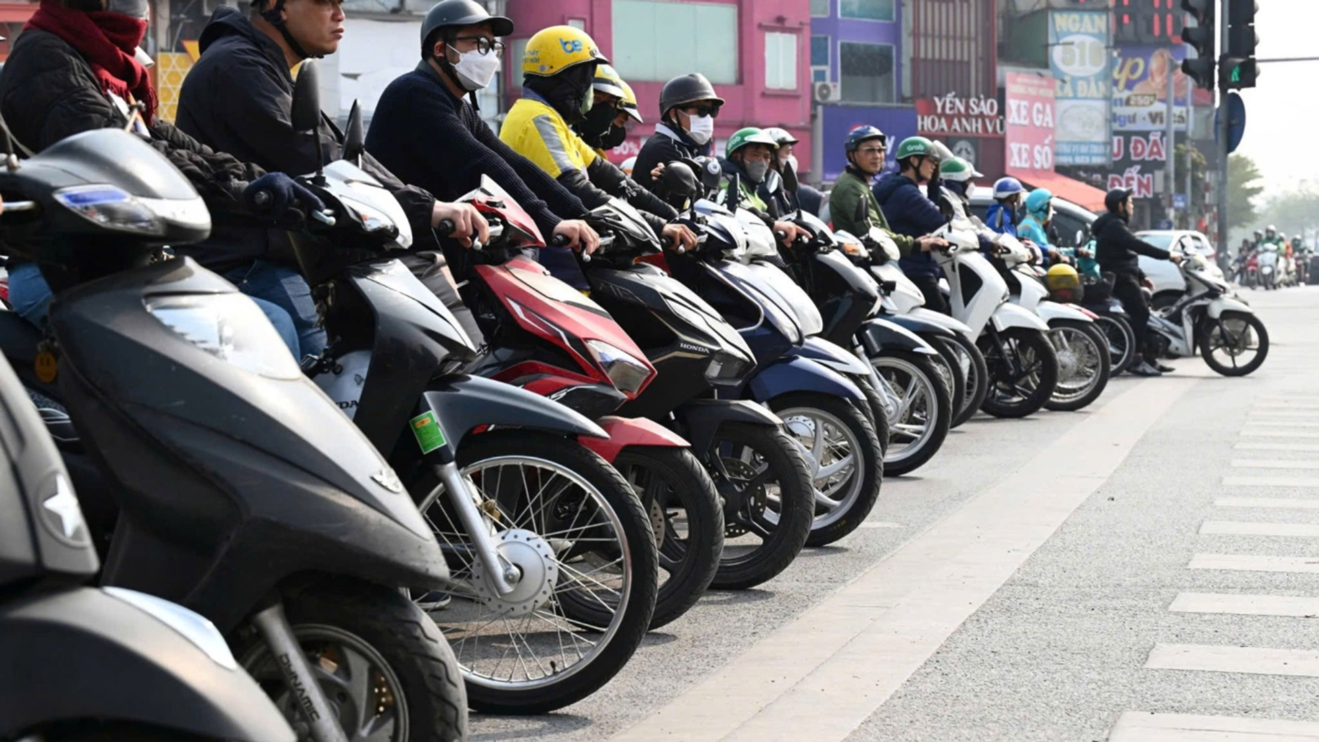 Hà Nội dự kiến hỗ trợ tối đa 3 triệu đồng mỗi người để đổi xe máy điện