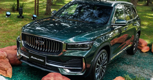 Chi tiết Geely Monjaro ra mắt Việt Nam: Chốt giá cao nhất gần 1,2 tỷ đấu Santa Fe, có bản hybrid, ADAS