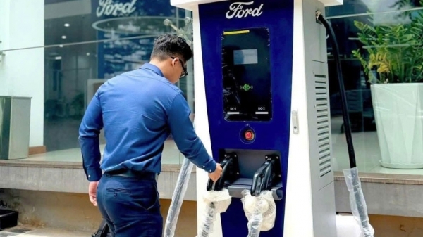 Ford triển khai lắp đặt trạm sạc xe điện, sẵn sàng ra mắt Mustang Mach-E