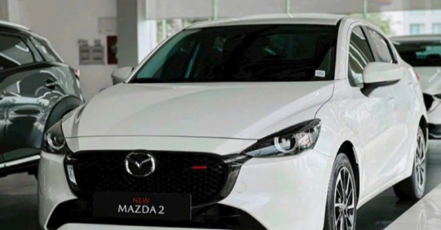 Mazda2 giá từ nhỉnh 400 triệu đồng, khiến loạt đối thủ e ngại