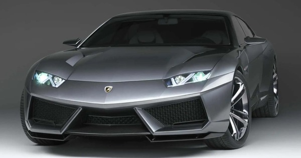 Xe thứ 4 của Lamborghini đã suýt là... sedan