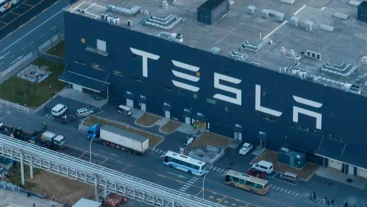 14.000 nhân viên làm việc cho Tesla sắp bị sa thải