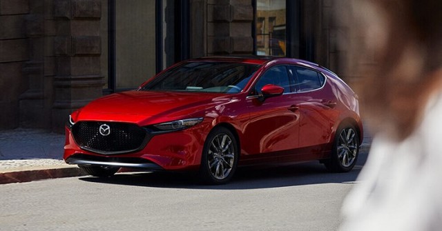 Giá xe Mazda3 niêm yết tháng 4/2024, bản hatchback từ 639 triệu đồng