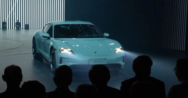 Porsche lên kế hoạch dừng bán xe điện vì “ế”