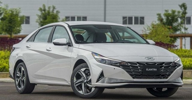 Giá xe Hyundai Elantra cập nhật tháng 5/2025