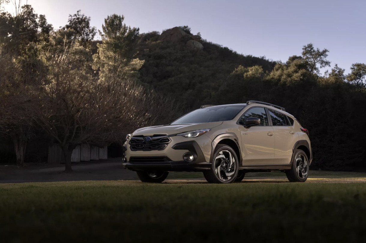 Subaru Crosstrek Hybrid 2026 chốt giá từ 33.995 USD