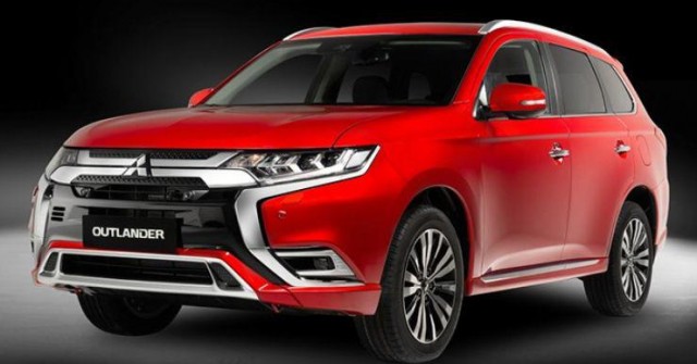 Mitsubishi Outlander giảm giá cả trăm triệu đồng có nên mua không?