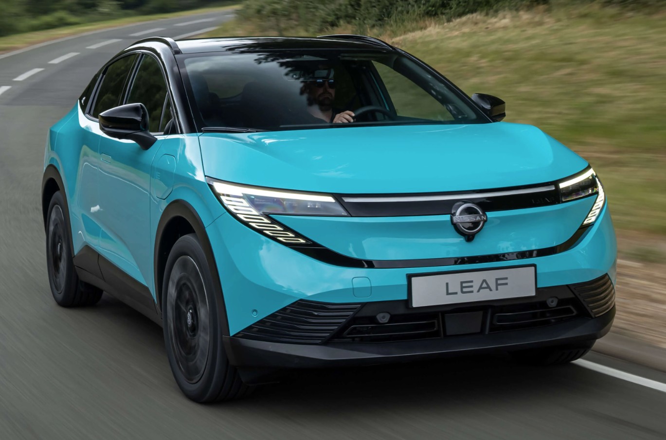 Nissan Leaf 2026 ra mắt: SUV điện có phạm vi hoạt động hơn 600 km