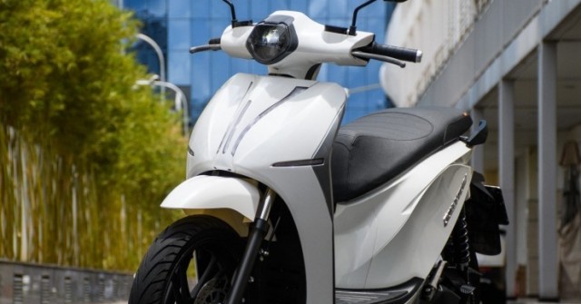 Xe điện dáng đẹp, cốp to hơn Lead, sạc điện 4 tiếng đi 285 km
