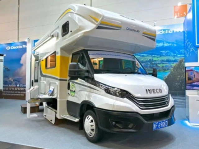 Cận cảnh motorhome Deddle RV Easy Tour: Tiện nghi, hiện đại như 