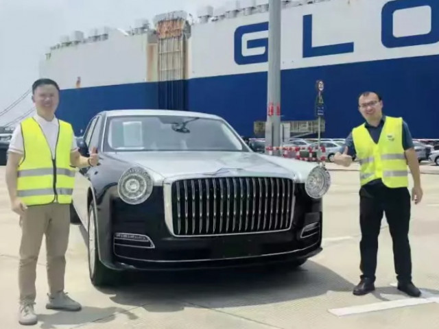Đại gia Dubai chi hơn 39 tỷ VNĐ để tậu limousine siêu sang Hongqi Guoli