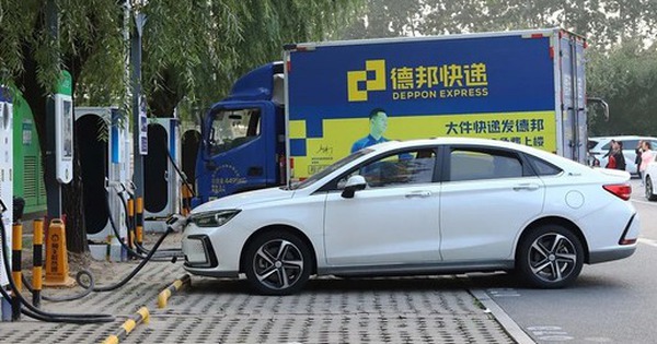 Trung Quốc xây dựng mạng lưới trạm sạc xe điện lớn nhất thế giới thế nào?