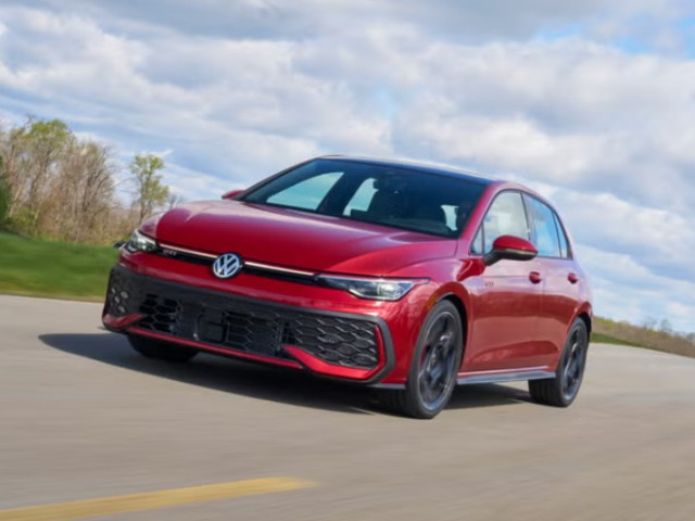 Volkswagen Golf sắp bán chính hãng tại Việt Nam, giá dự kiến từ 1,2 - 2,3 tỷ đồng