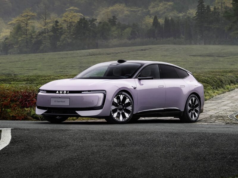 AUDI E5 Sportback chốt giá từ 32.800 USD: Màn hình LED 59 inch, sạc đầy chạy 773 km