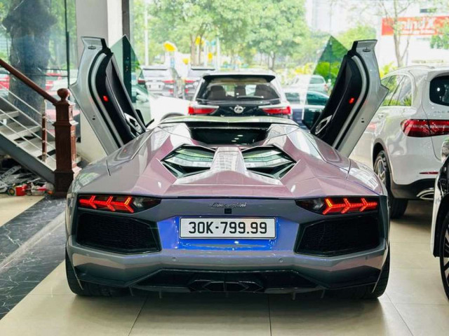 Lamborghini Aventador biển tứ quý 9 lên sàn xe cũ với giá 22 tỷ đồng