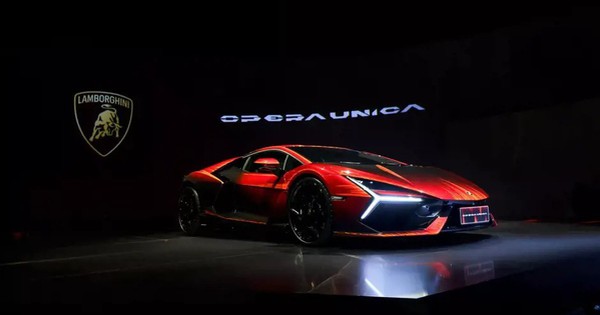 Siêu phẩm Lamborghini Revuelto Opera Unica màu đỏ độc nhất thế giới