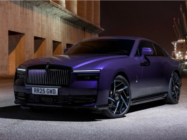 Rolls-Royce ra mắt Black Badge Spectre đặc biệt: Mẫu xe mạnh nhất trong lịch sử hãng