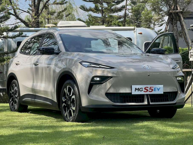 MG S5 EV trình làng: Crossover điện chạy 550 km/sạc