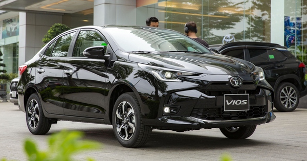 Toyota Vios giảm sốc chỉ còn hơn 400 triệu đồng, rẻ như xe hạng A