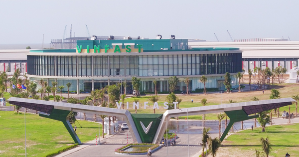 VinFast bất ngờ điều chỉnh 
