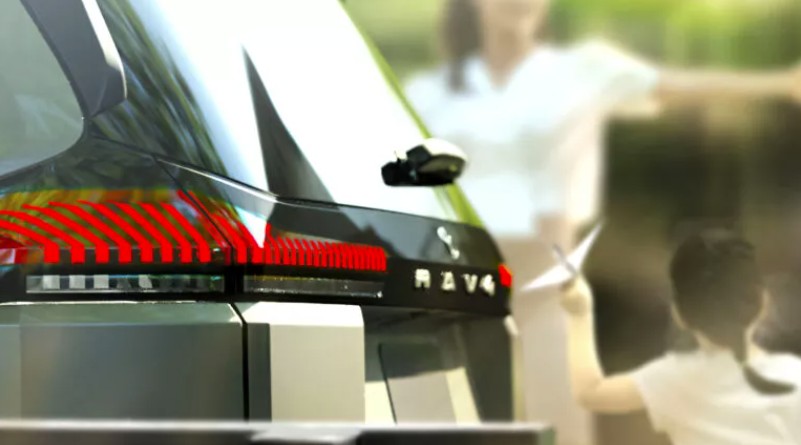 Toyota RAV4 thế hệ mới lộ diện trước giờ ra mắt chính thức