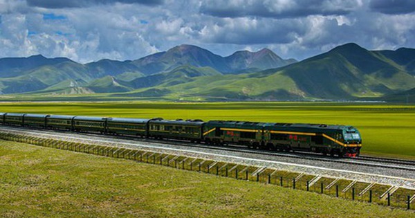 Chuyến tàu chạy hơn 4.000km qua 15 thành phố, đi mất gần 2 ngày: Du khách nhận xét "Không bao giờ quên"