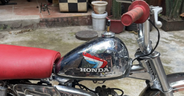 Xe máy Honda Z50 1986 bản đặc biệt giá hơn 100 triệu tại Hà Nội
