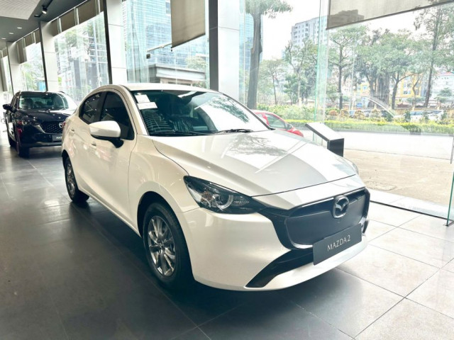 Mazda2 được đại lý ưu đãi sâu, giá ngang xe cỡ A