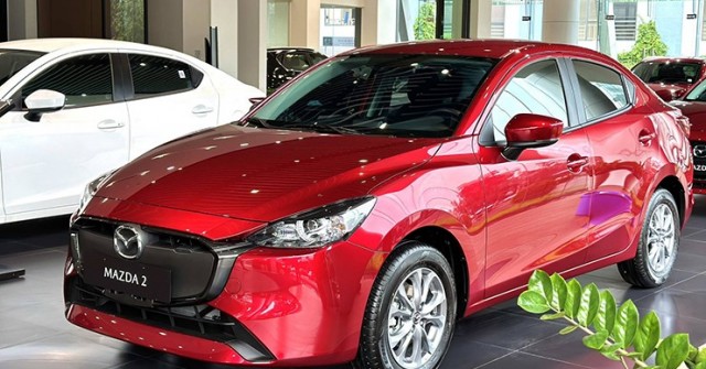 Bộ đôi xe nhập khẩu Mazda 2 và CX-3 được hãng giảm giá 50% phí trước bạ