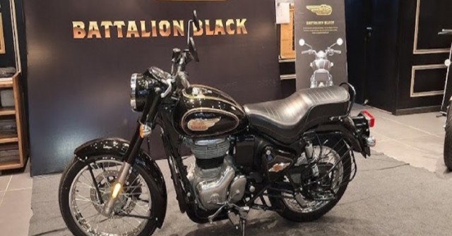 Xế nổ Royal Enfield Bullet 350 ra bản “Tiểu đoàn Đen”, giá nhỉnh 51 triệu đồng