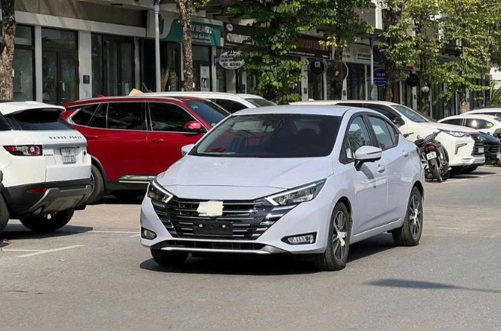 Đối thủ của Vios, Accent lộ diện trên đường phố, có chi tiết nhất phân khúc