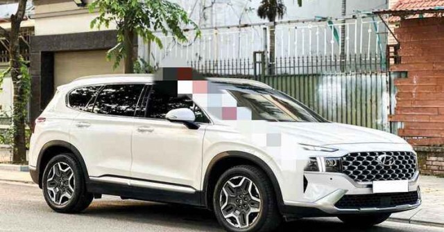 Hyundai Santa Fe 2024 2.5 Cao cấp chạy chưa tới 2.000Km đã bị rao bán