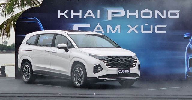 Giá xe Hyundai Custin tháng 2/2025, MPV cỡ trung từ 820 triệu đồng