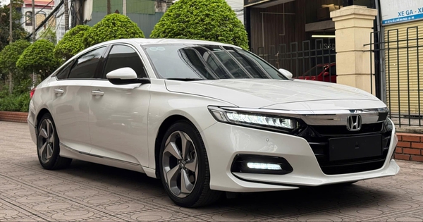 Rao Honda Accord 2019 rẻ hơn thị trường cả trăm triệu đồng, người bán thật thà giải thích khiến CĐM khen ngợi