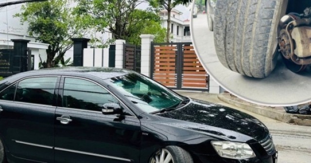 Xe Camry bất ngờ 