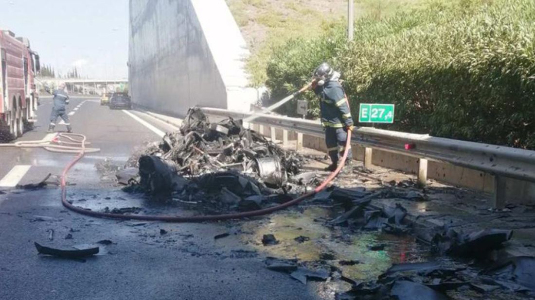 Liên quan tới sự cố cháy xe, Koenigsegg yêu cầu các chủ xe Jesko không được sử dụng