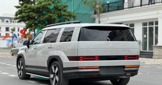 Hyundai Santa Fe sao vẫn hút khách dù có thiết kế “mông phẳng lì”?