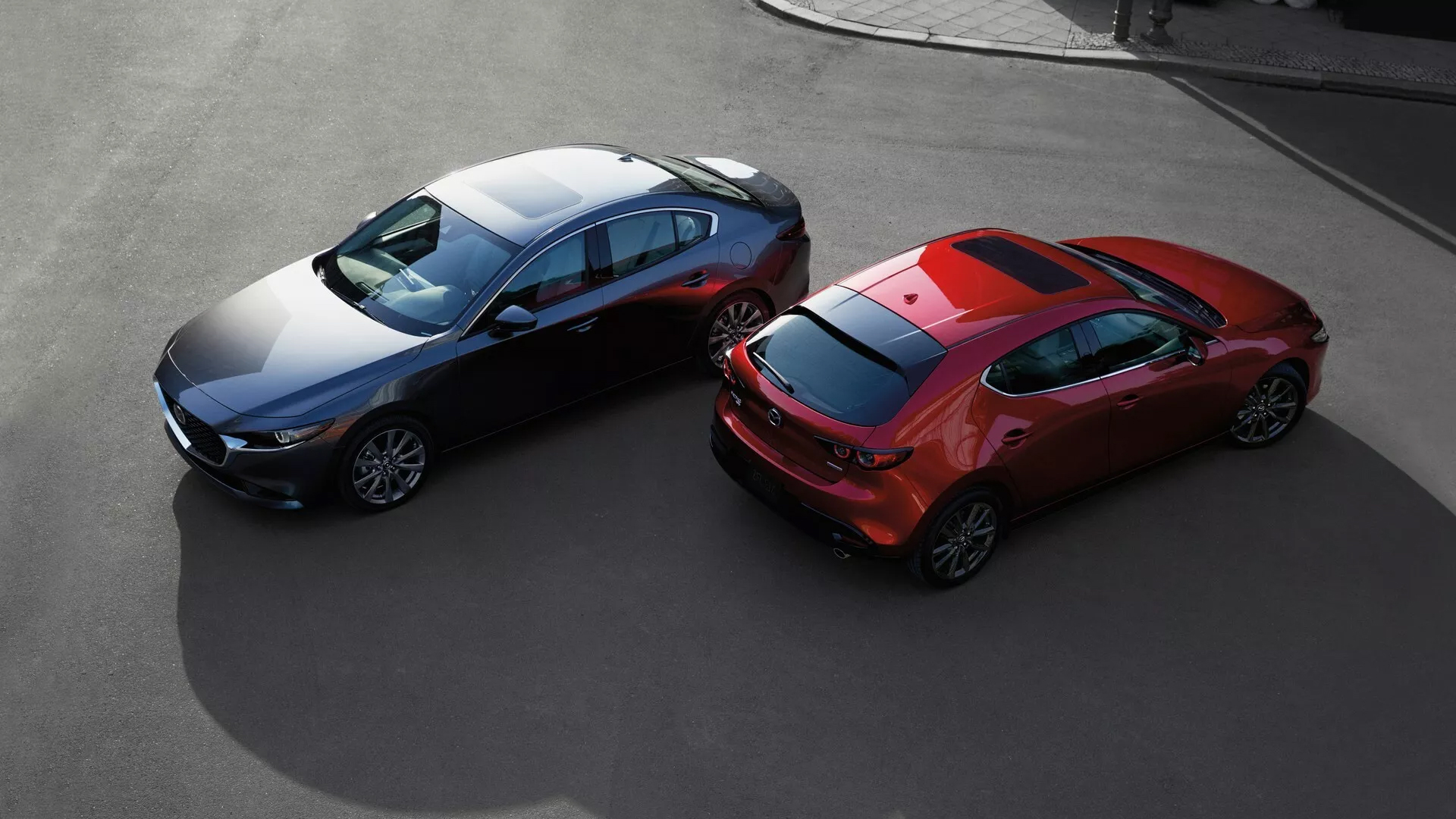 Mazda3 2026 tăng giá nhẹ nhưng vẫn giữ hộp số sàn