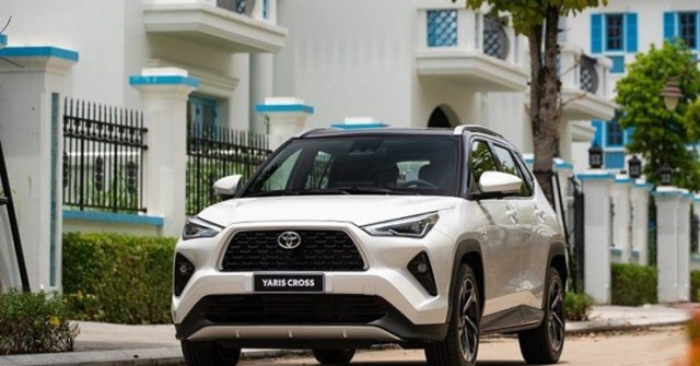 Toyota Yaris Cross bản V có giá từ 650 triệu đồng