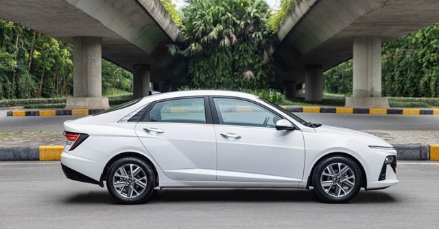 Giá xe Hyundai Accent niêm yết và lăn bánh tháng 12/2024