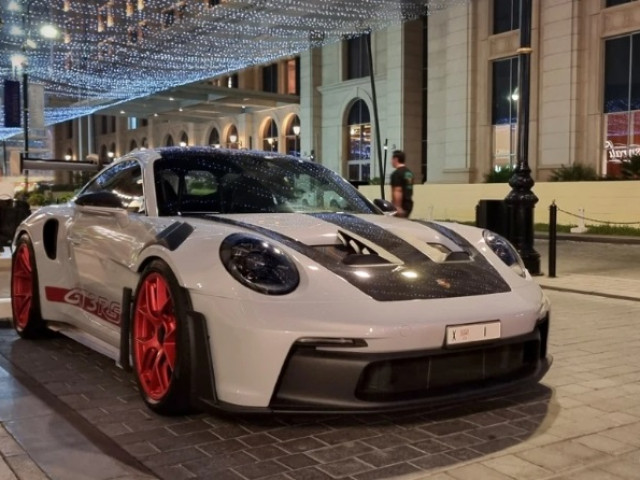 Cận cảnh chiếc Porsche 911 GT3 RS mang biển số có giá trị gấp 19 chiếc xe
