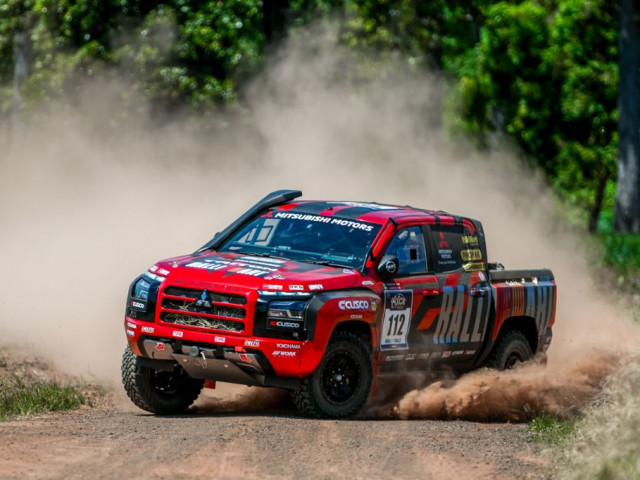 Mitsubishi Triton giành chiến thắng chung cuộc tại giải đua AXCR 2025