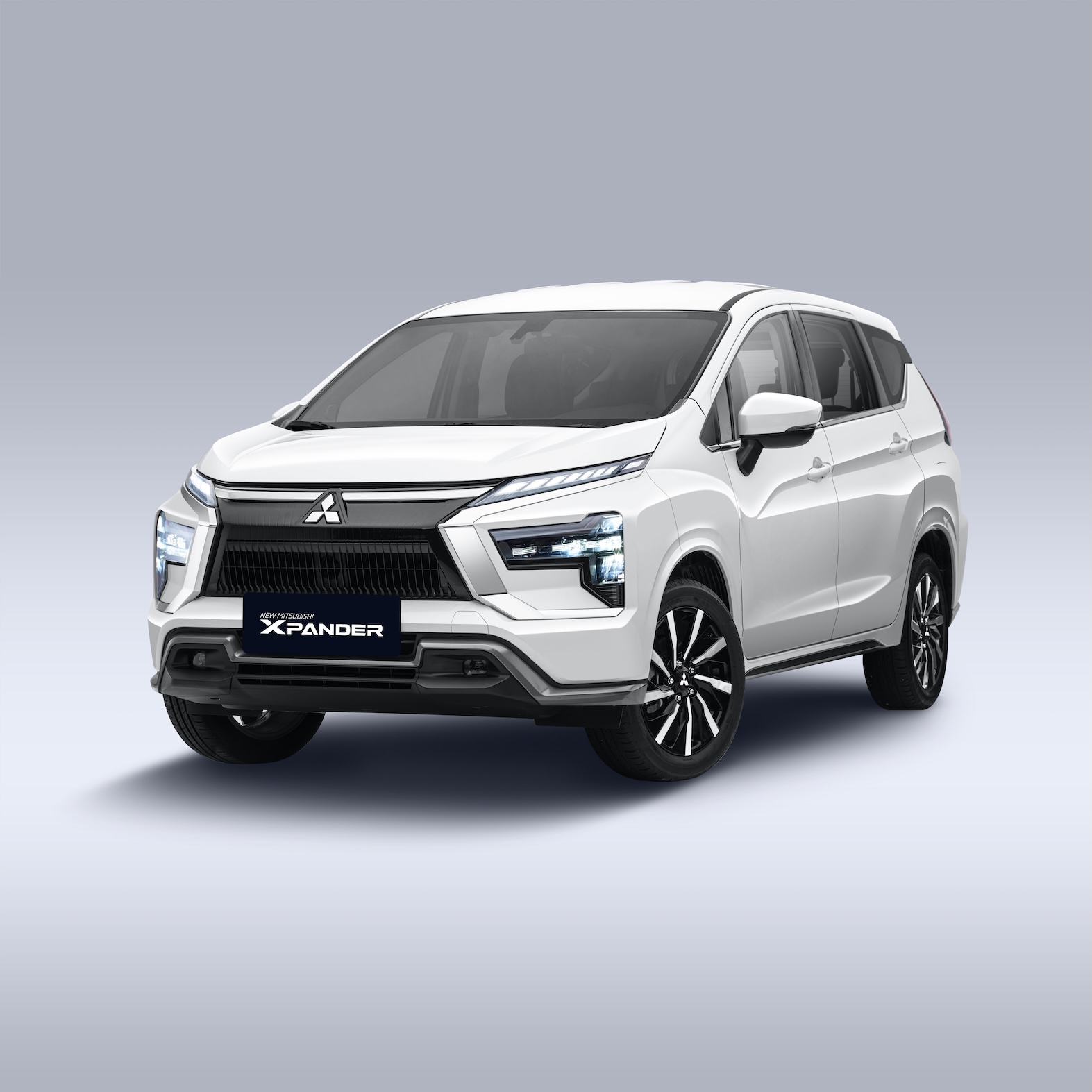 Mitsubishi Xpander và Xpander Cross mới ra mắt tại Việt Nam, giá từ 659 triệu đồng