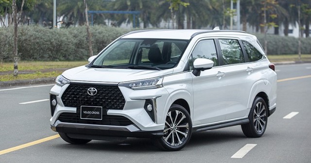 Giá xe Toyota Veloz Cross tháng 9/2025, hỗ trợ 100% lệ phí trước bạ