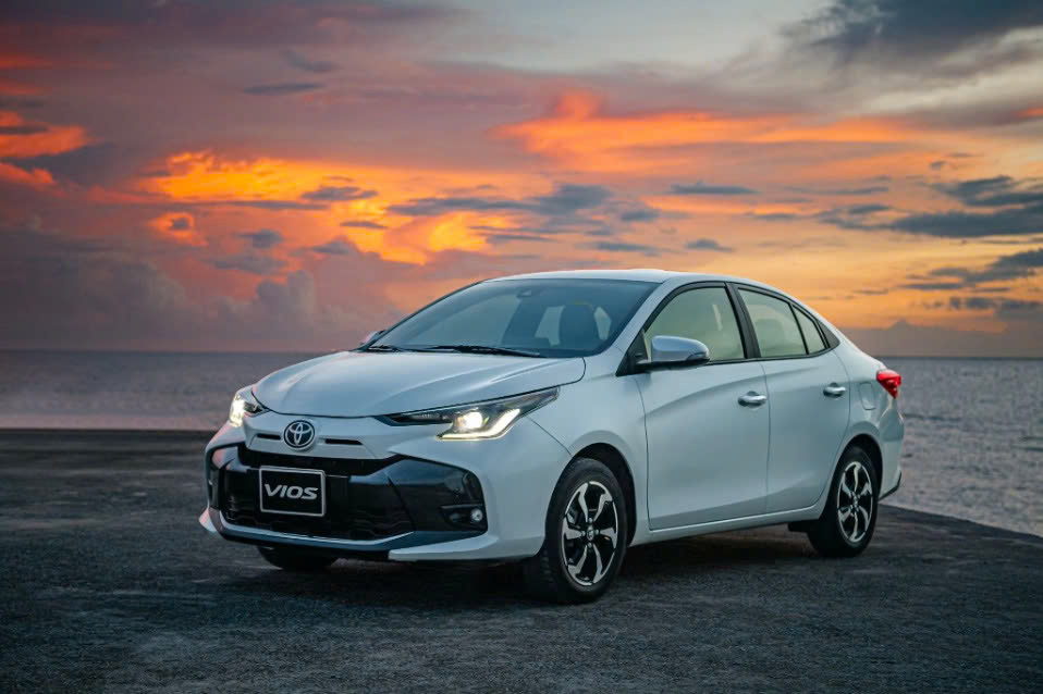 Mua xe Toyota trong tháng 10, khách hàng được hưởng những ưu đãi gì?