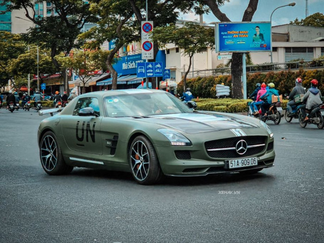 Cận cảnh hàng hiếm Mercedes SLS AMG GT Final Edition của “vua cafe” Đặng Lê Nguyên Vũ